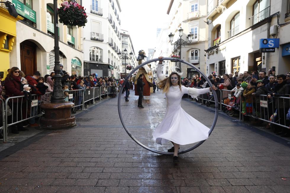 Mucho color y personajes extravagantes en el carnaval infantil de Zaragoza