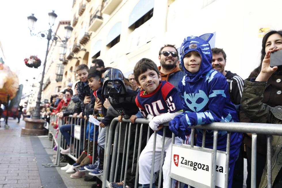 Mucho color y personajes extravagantes en el carnaval infantil de Zaragoza