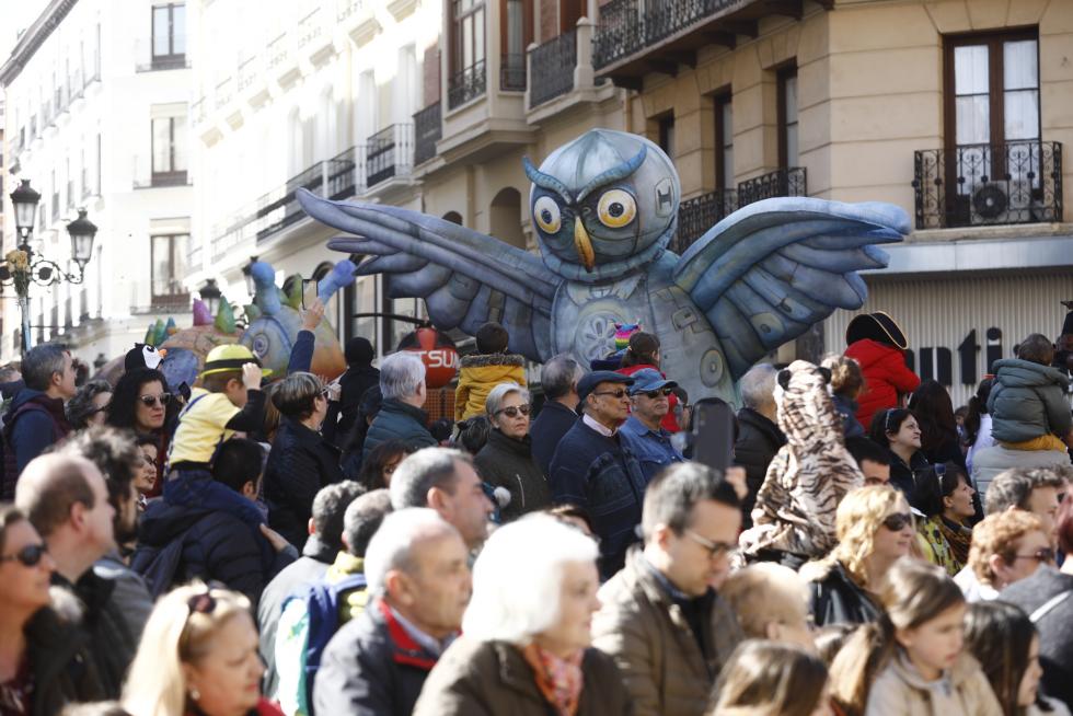 Mucho color y personajes extravagantes en el carnaval infantil de Zaragoza