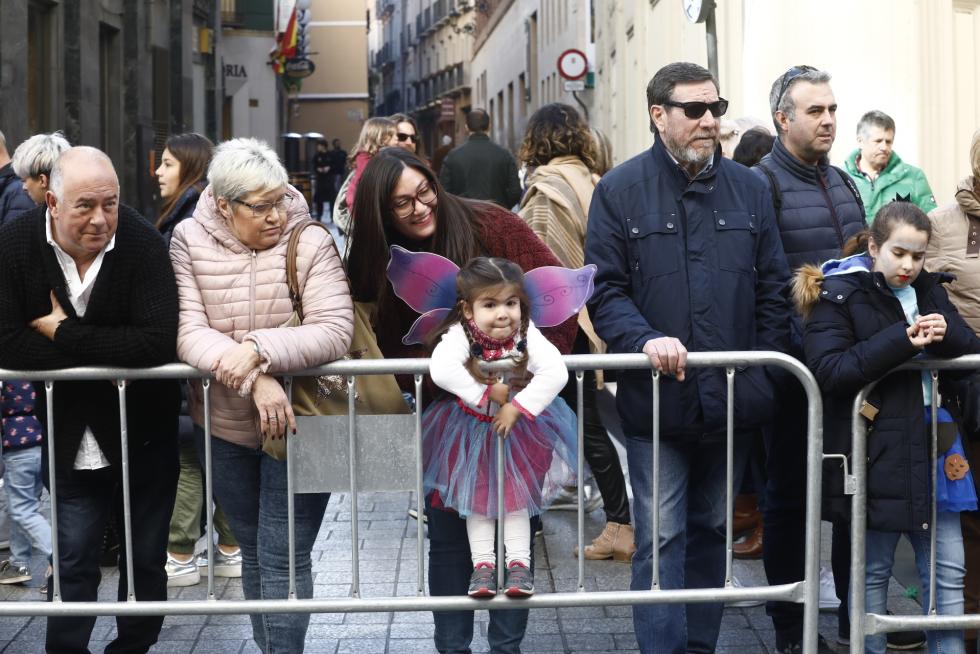 Mucho color y personajes extravagantes en el carnaval infantil de Zaragoza