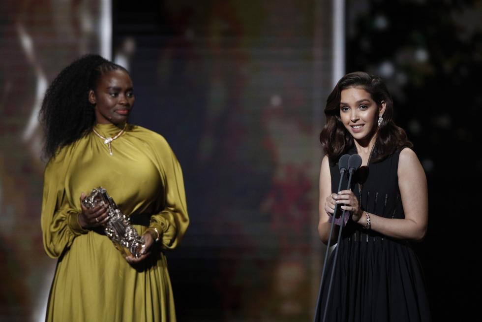 Paris (France), 28/02/2020.- French actress Noemie Merlant (L) and French actress Adele Haenel attend the 45th annual Cesar awards ceremony held at the Salle Pleyel concert hall in Paris, France, 28 February 2020. (Francia) EFE/EPA/YOAN VALAT Ceremony - Cesars 2020