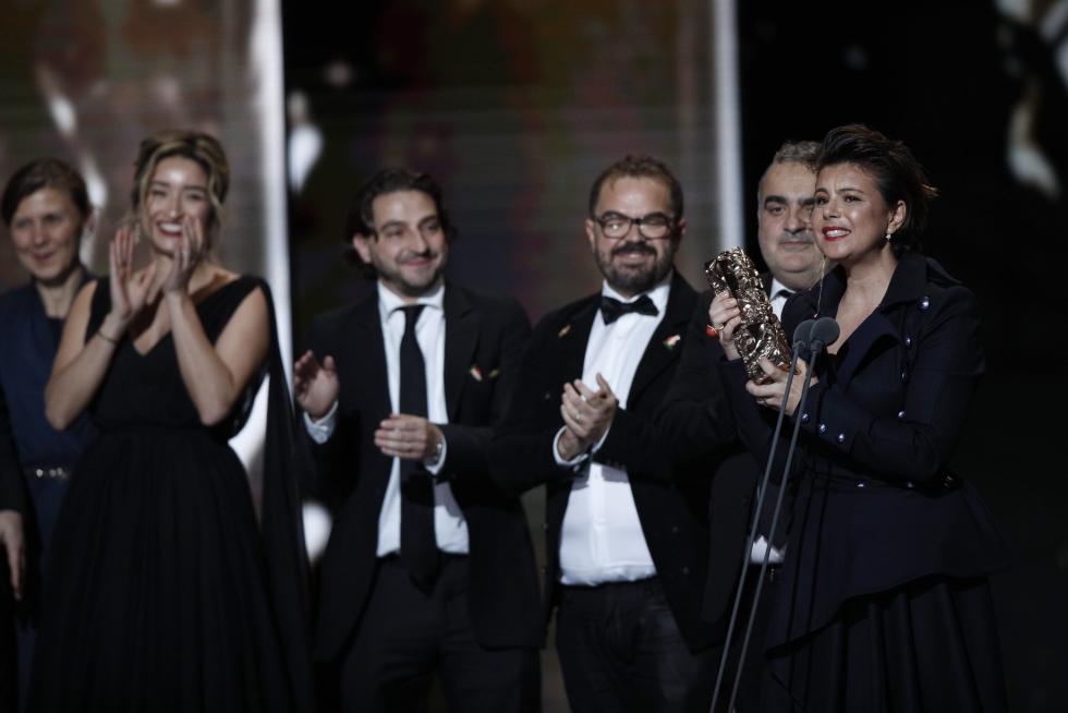 Paris (France), 28/02/2020.- French Producer Amaury Ovise receives the Best Best Animated Film for her performance in 'La nuit des sacs plastiques' during the 45th annual Cesar awards ceremony held at the Salle Pleyel concert hall in Paris, France, 28 February 2020. (Francia) EFE/EPA/YOAN VALAT Ceremony - Cesars 2020