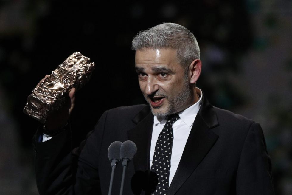 Paris (France), 28/02/2020.- French producer Swann Arlaudon on behalf of South Korean director Bong Joon-ho, who won the Best Foreign award for 'Parasite' during the 45th annual Cesar awards ceremony held at the Salle Pleyel concert hall in Paris, France, 28 February 2020. (Francia, Corea del Sur) EFE/EPA/YOAN VALAT Ceremony - Cesars 2020