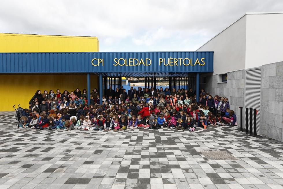 Soledad Puértolas ha dado nombre a un colegio en Valdespartera