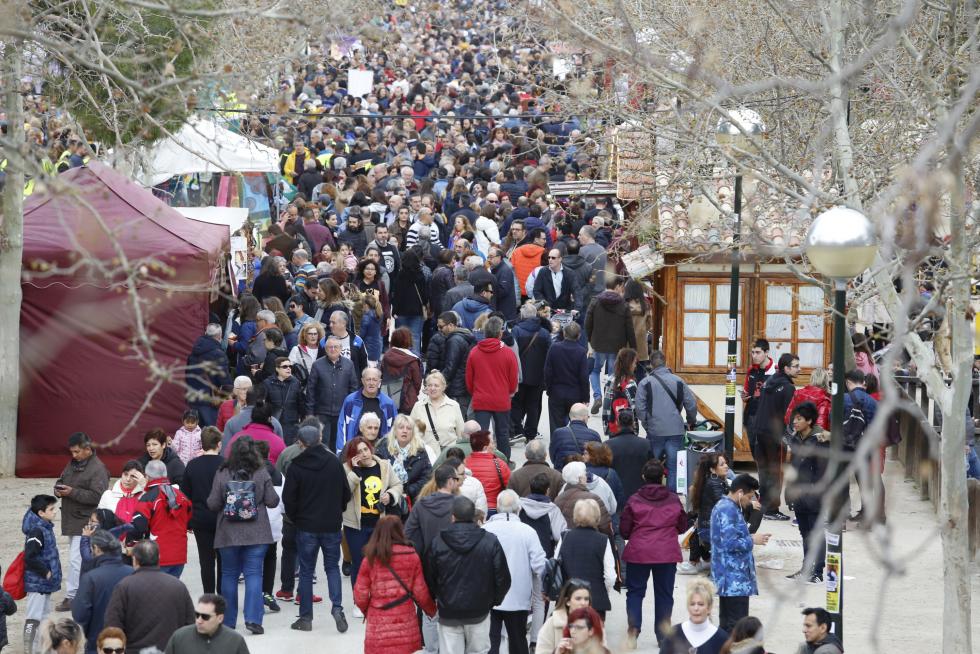 La Cincomarzada vuelve a congregar a miles de zaragozanos en el parque del Tío Jorge de Zaragoza