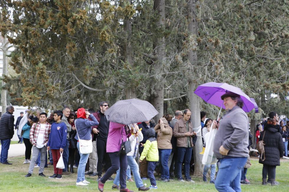 La Cincomarzada vuelve a congregar a miles de zaragozanos en el parque del Tío Jorge de Zaragoza