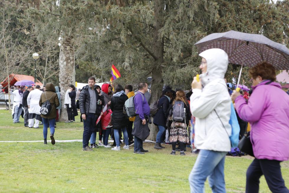 La Cincomarzada vuelve a congregar a miles de zaragozanos en el parque del Tío Jorge de Zaragoza