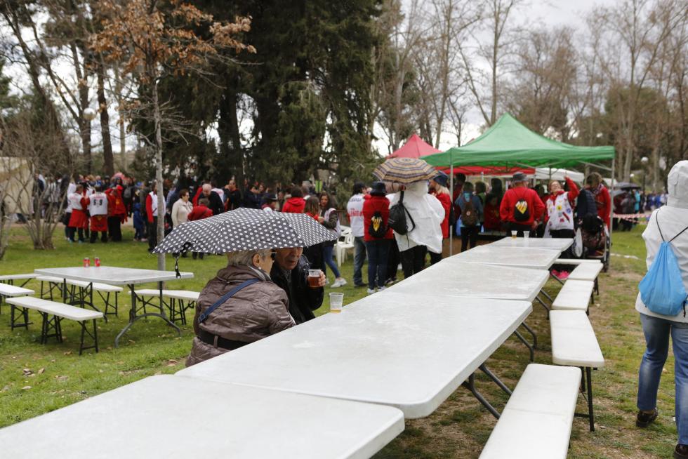 La Cincomarzada vuelve a congregar a miles de zaragozanos en el parque del Tío Jorge de Zaragoza