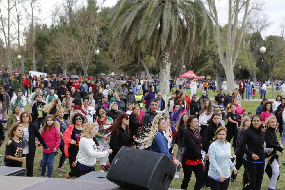 La Cincomarzada vuelve a congregar a miles de zaragozanos en el parque del Tío Jorge de Zaragoza