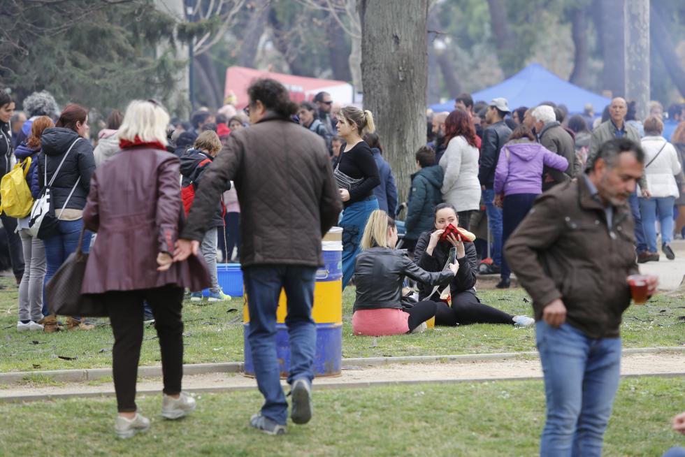 La Cincomarzada vuelve a congregar a miles de zaragozanos en el parque del Tío Jorge de Zaragoza