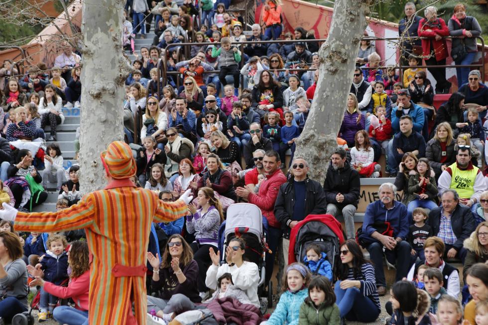 La Cincomarzada vuelve a congregar a miles de zaragozanos en el parque del Tío Jorge de Zaragoza