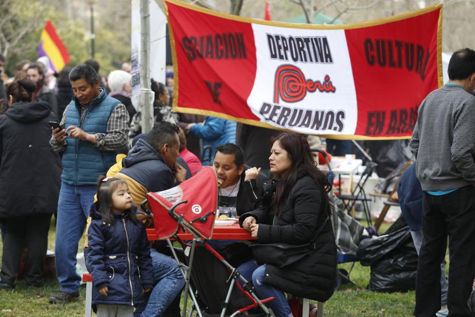 La Cincomarzada vuelve a congregar a miles de zaragozanos en el parque del Tío Jorge de Zaragoza
