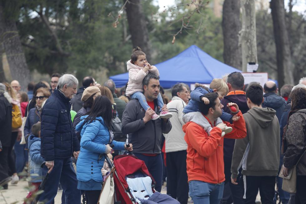 La Cincomarzada vuelve a congregar a miles de zaragozanos en el parque del Tío Jorge de Zaragoza
