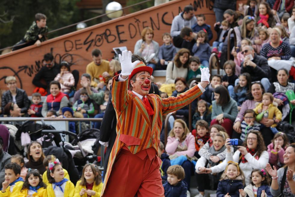 La Cincomarzada vuelve a congregar a miles de zaragozanos en el parque del Tío Jorge de Zaragoza