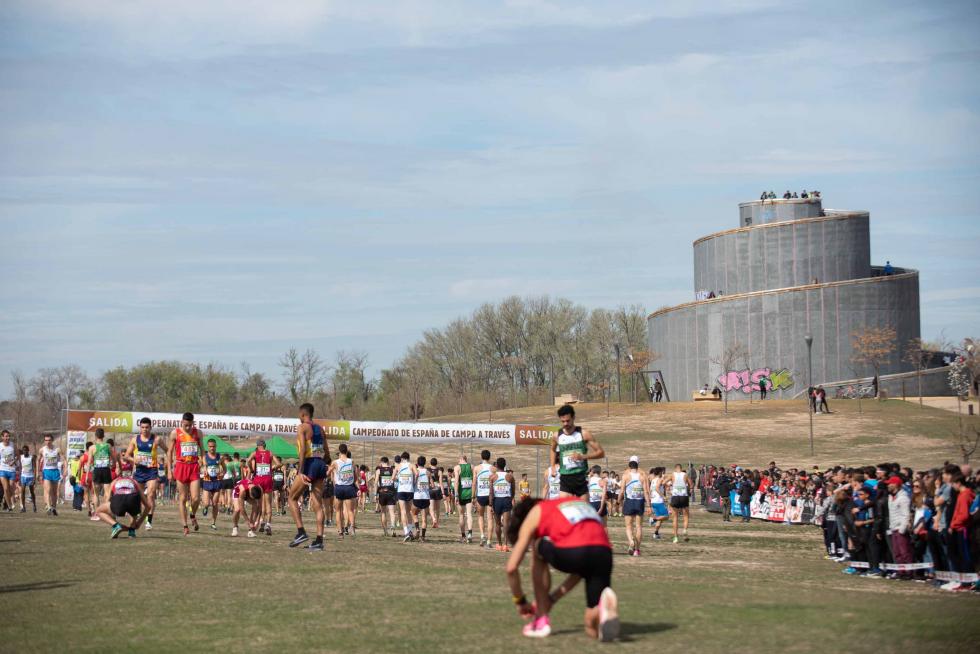 El Parque Lineal de Plaza en Zaragoza ha acogido el 102º Campeonato de España de campo a través.
