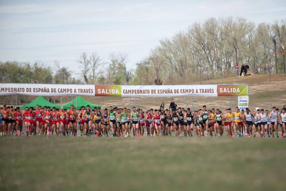 El Parque Lineal de Plaza en Zaragoza ha acogido el 102º Campeonato de España de campo a través.