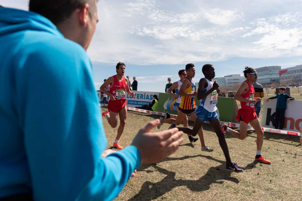 El Parque Lineal de Plaza en Zaragoza ha acogido el 102º Campeonato de España de campo a través.