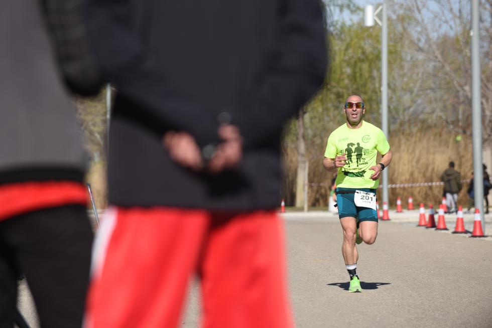II Carrera y caminata solidaria por la Igualdad organizada por CSIF en el Parque del Agua en Zaragoza