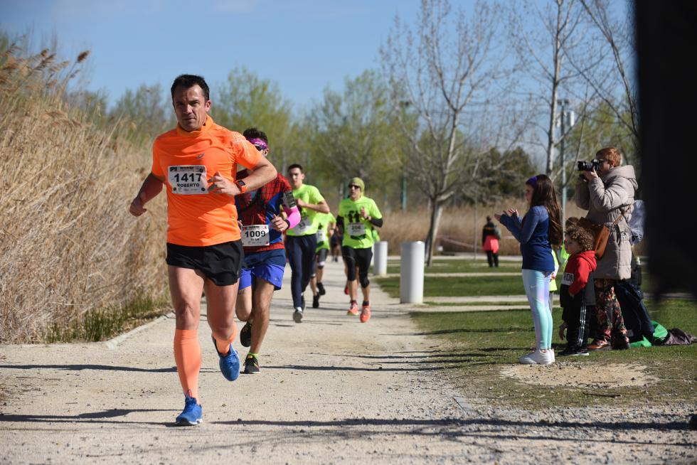 II Carrera y caminata solidaria por la Igualdad organizada por CSIF en el Parque del Agua en Zaragoza
