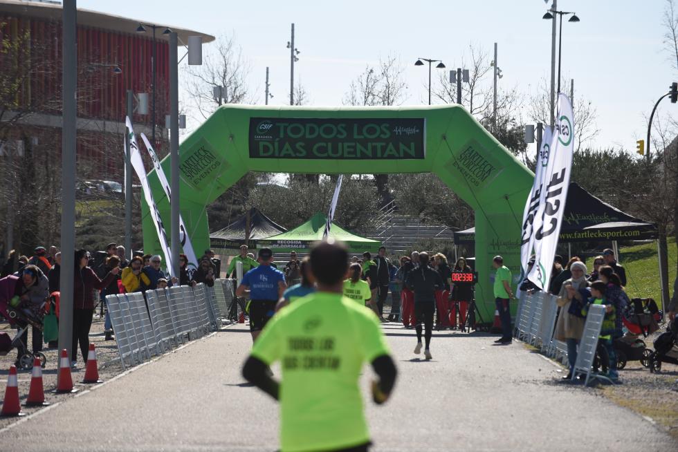 II Carrera y caminata solidaria por la Igualdad organizada por CSIF en el Parque del Agua en Zaragoza