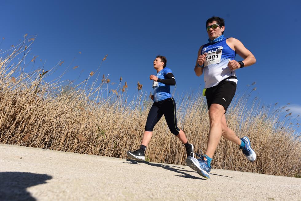 II Carrera y caminata solidaria por la Igualdad organizada por CSIF en el Parque del Agua en Zaragoza