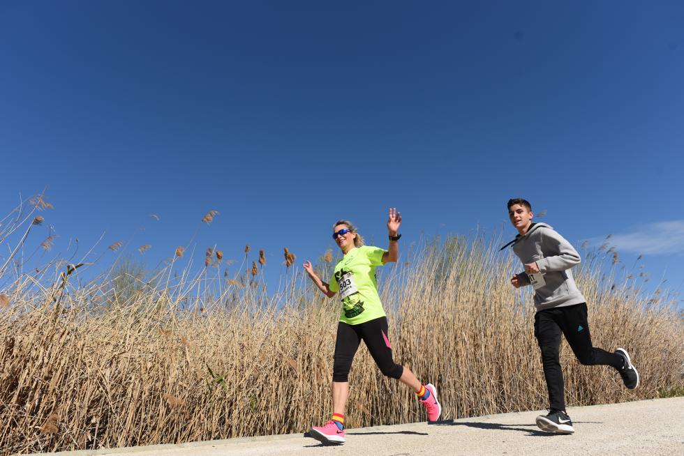 II Carrera y caminata solidaria por la Igualdad organizada por CSIF en el Parque del Agua en Zaragoza