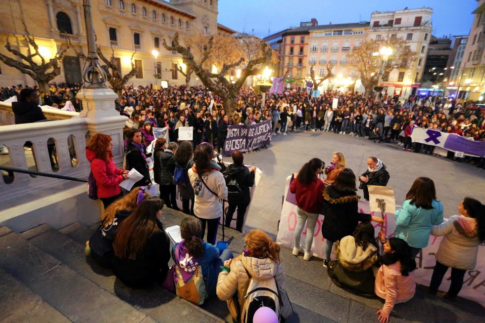 Manifestación del 8-M en las calles de Huesca.