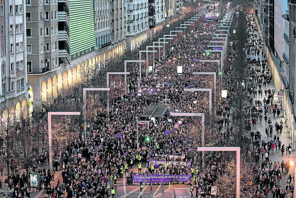Manifestación feminista por el 8-M en Zaragoza.