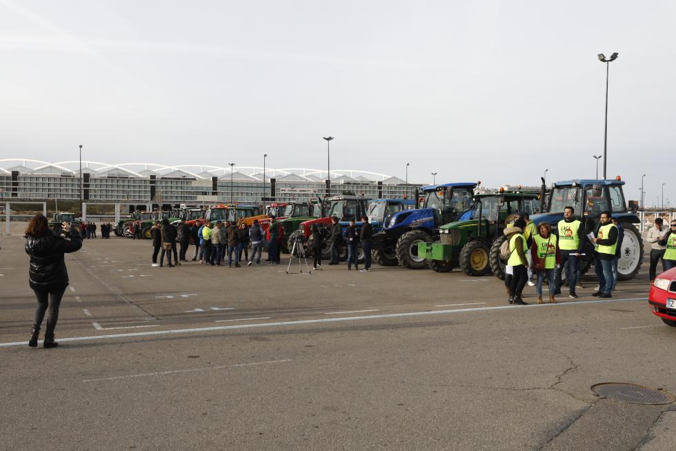 Los agricultores con sus tractores se preparan para tomar Zaragoza en una protesta que se prevé "histórica"