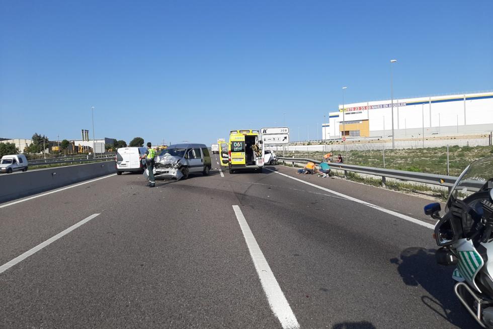 Fotos Fotos Accidente de tráfico en la A2 en Zaragoza Imágenes