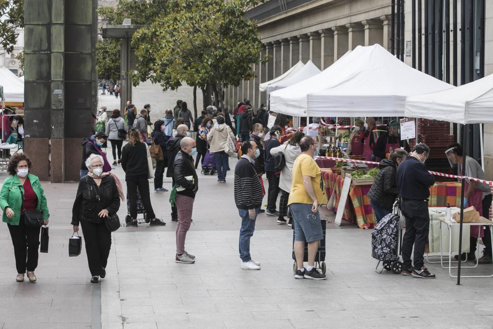 Primer día de apertura de mercadillo agroecológico.
