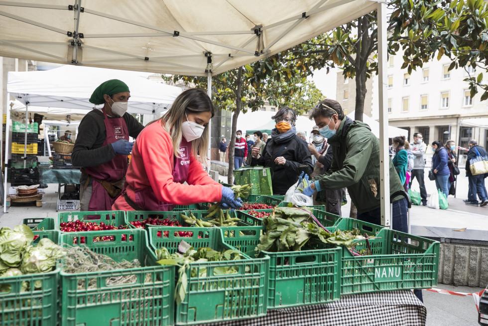 Primer día de apertura de mercadillo agroecológico.