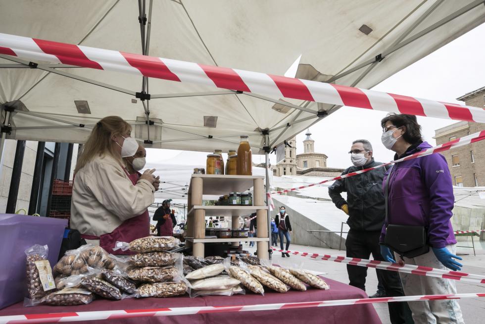 Primer día de apertura de mercadillo agroecológico.