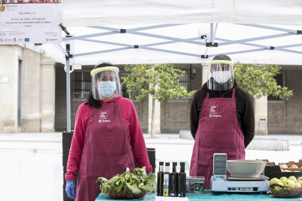 Primer día de apertura de mercadillo agroecológico.
