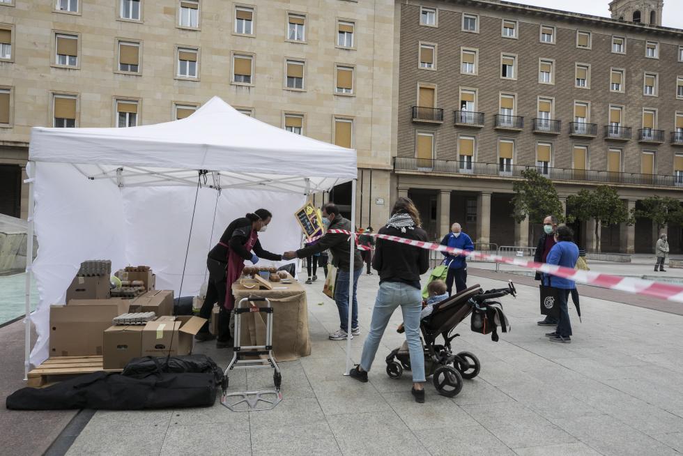 Primer día de apertura de mercadillo agroecológico.