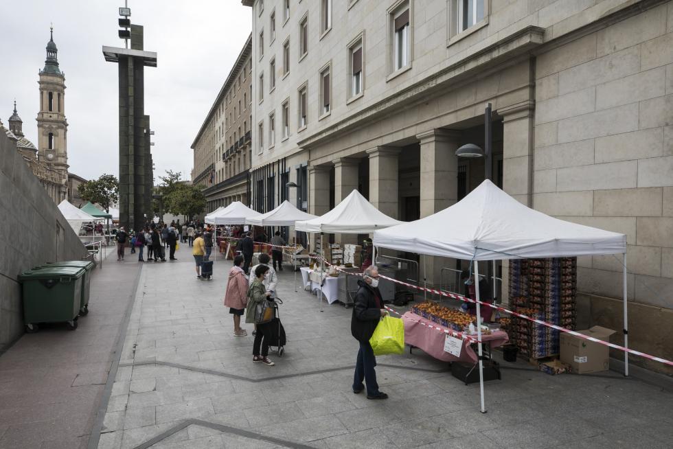 Primer día de apertura de mercadillo agroecológico.