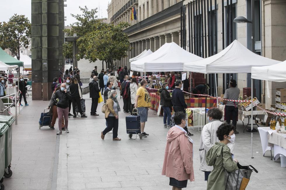 Primer día de apertura de mercadillo agroecológico.