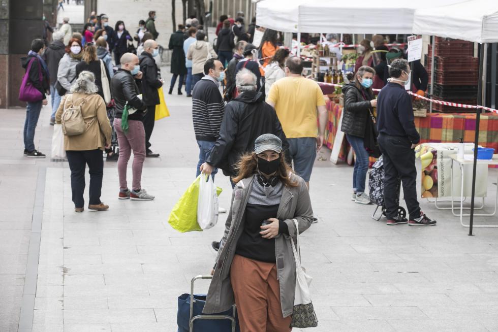Primer día de apertura de mercadillo agroecológico.