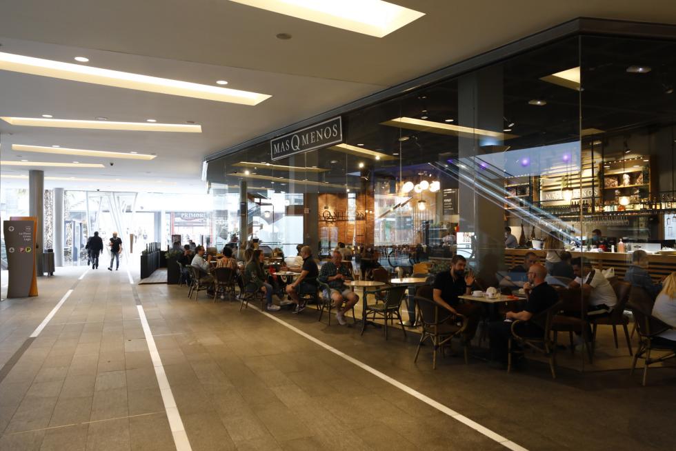 Reapertura de los centros comerciales.