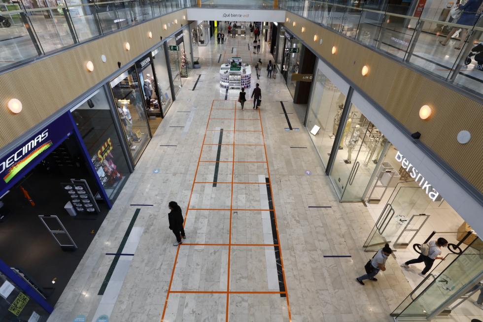 Reapertura de los centros comerciales.