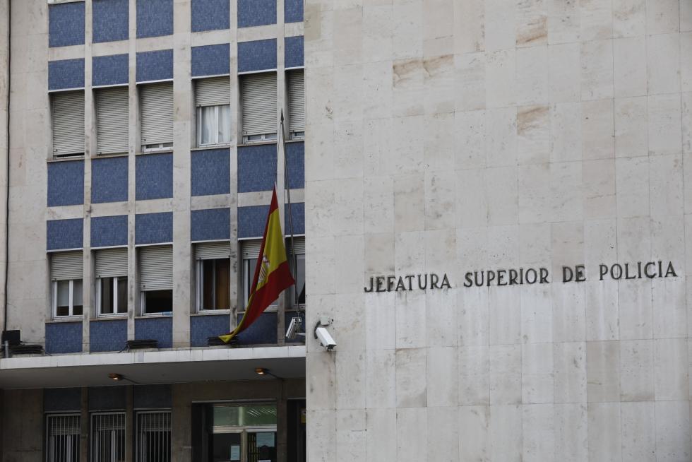 Minuto de silencio del Gobierno de Aragón en el edificio Pignatelli.