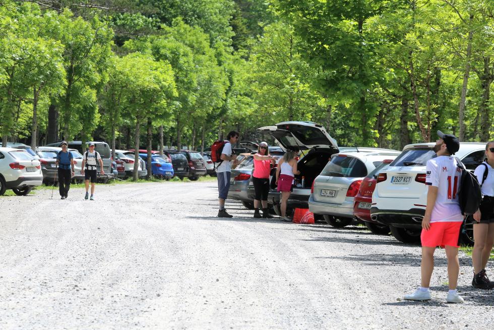 Visitantes en el Parque de Ordesa este sábado.
