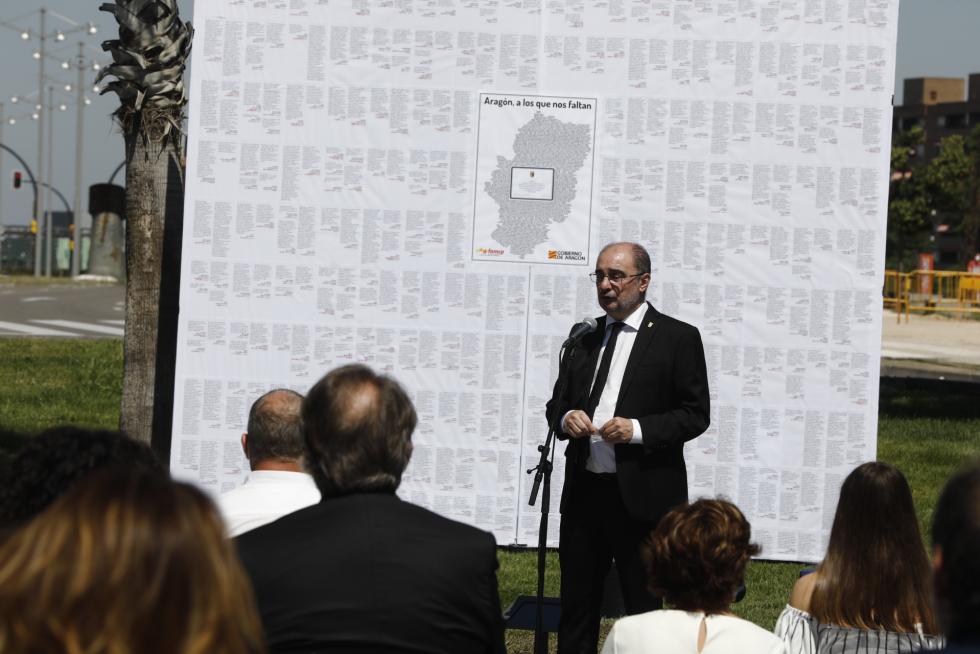 Homenaje en Zaragoza a las víctimas de la pandemia.