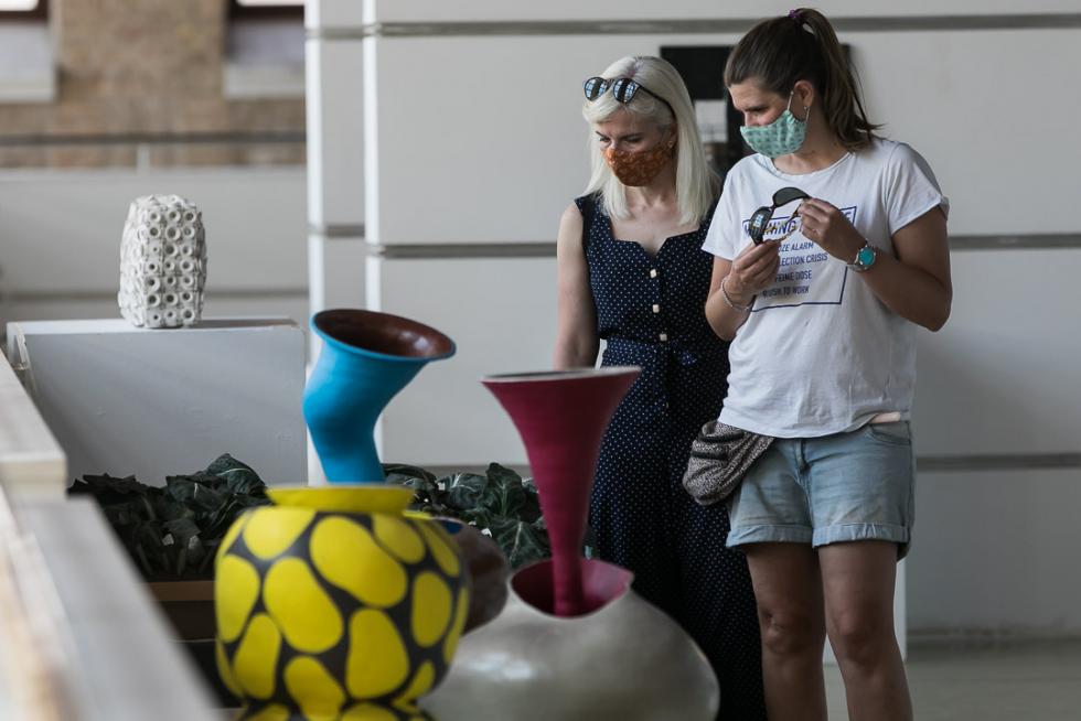 Feria de artesanía en el Matadero de Zaragoza.