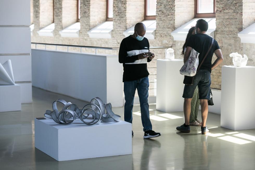Feria de artesanía en el Matadero de Zaragoza.