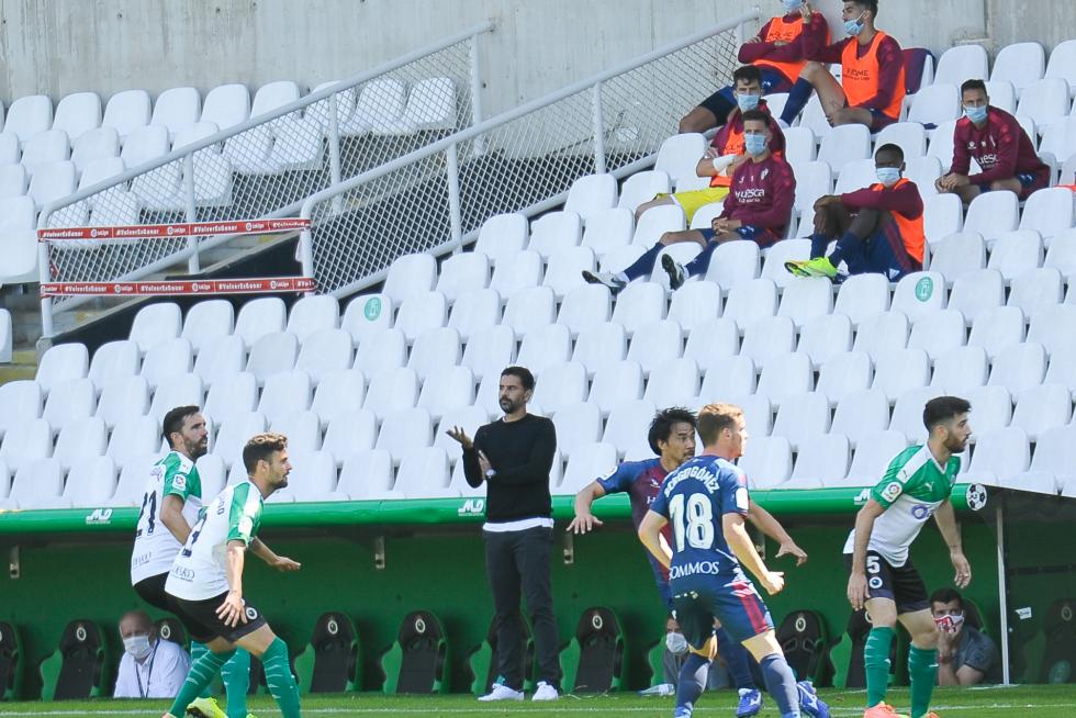 Partido del Racing de Santander contra la SD Huesca, en El Sardinero.