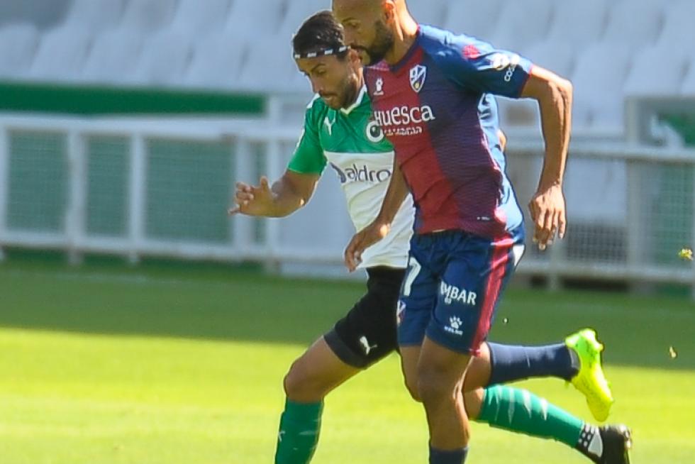 Partido del Racing de Santander contra la SD Huesca, en El Sardinero.