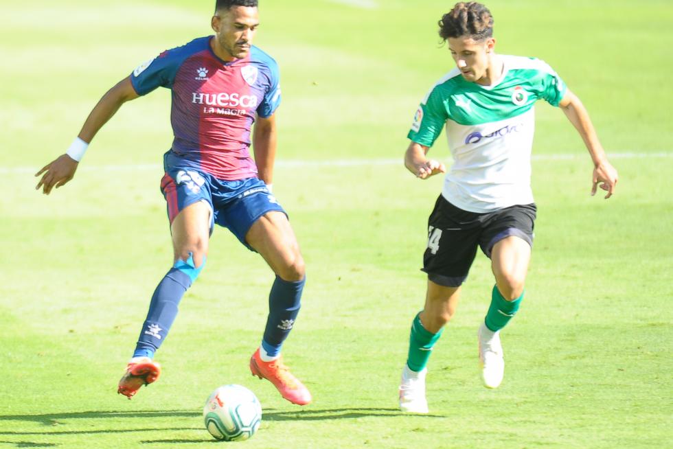 Partido del Racing de Santander contra la SD Huesca, en El Sardinero.