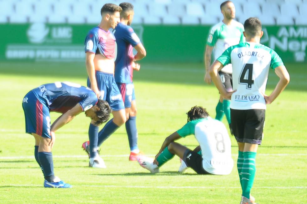 Partido del Racing de Santander contra la SD Huesca, en El Sardinero.