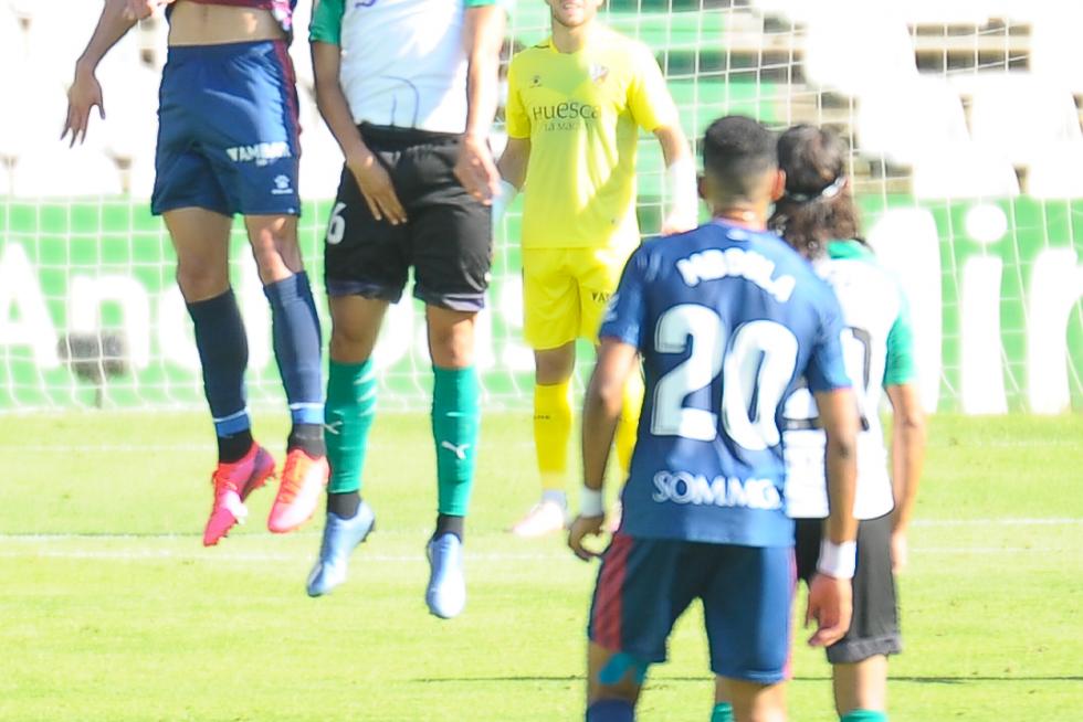 Partido del Racing de Santander contra la SD Huesca, en El Sardinero.